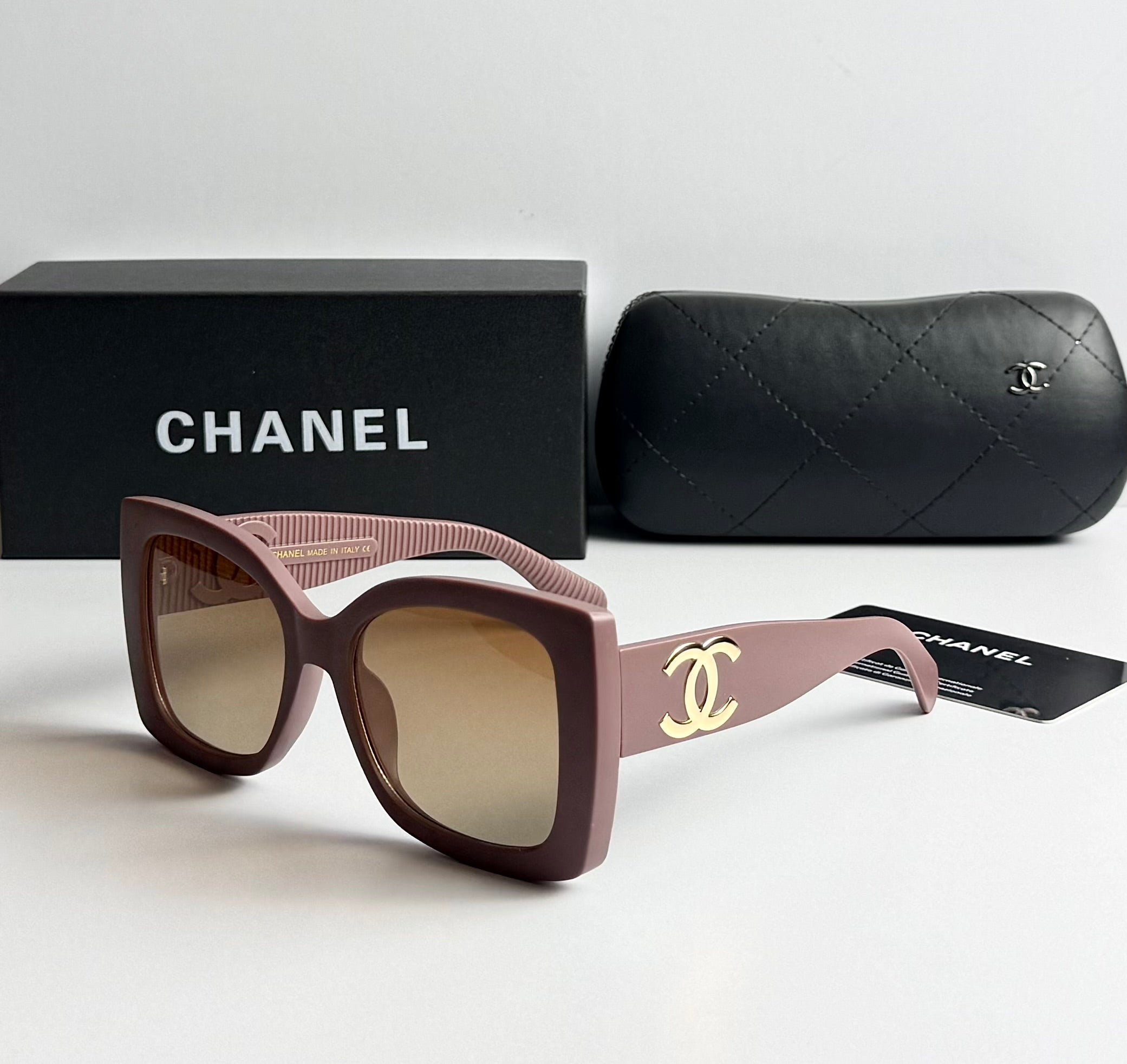 Chanel M2