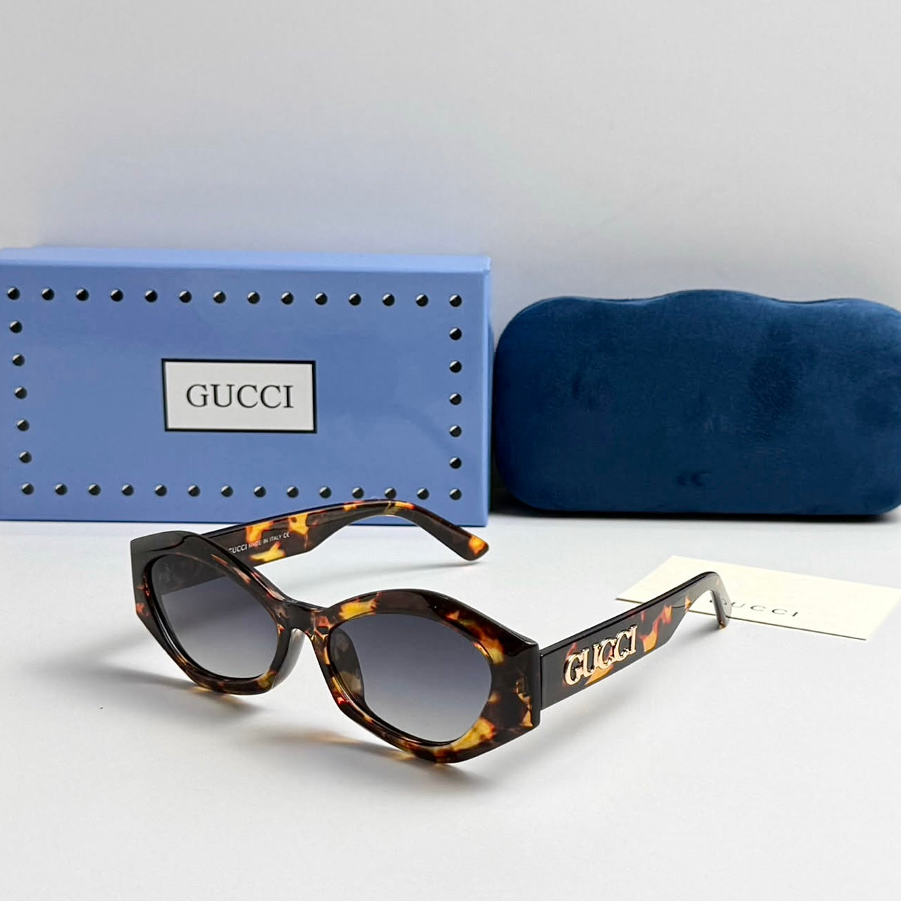 Gucci M4
