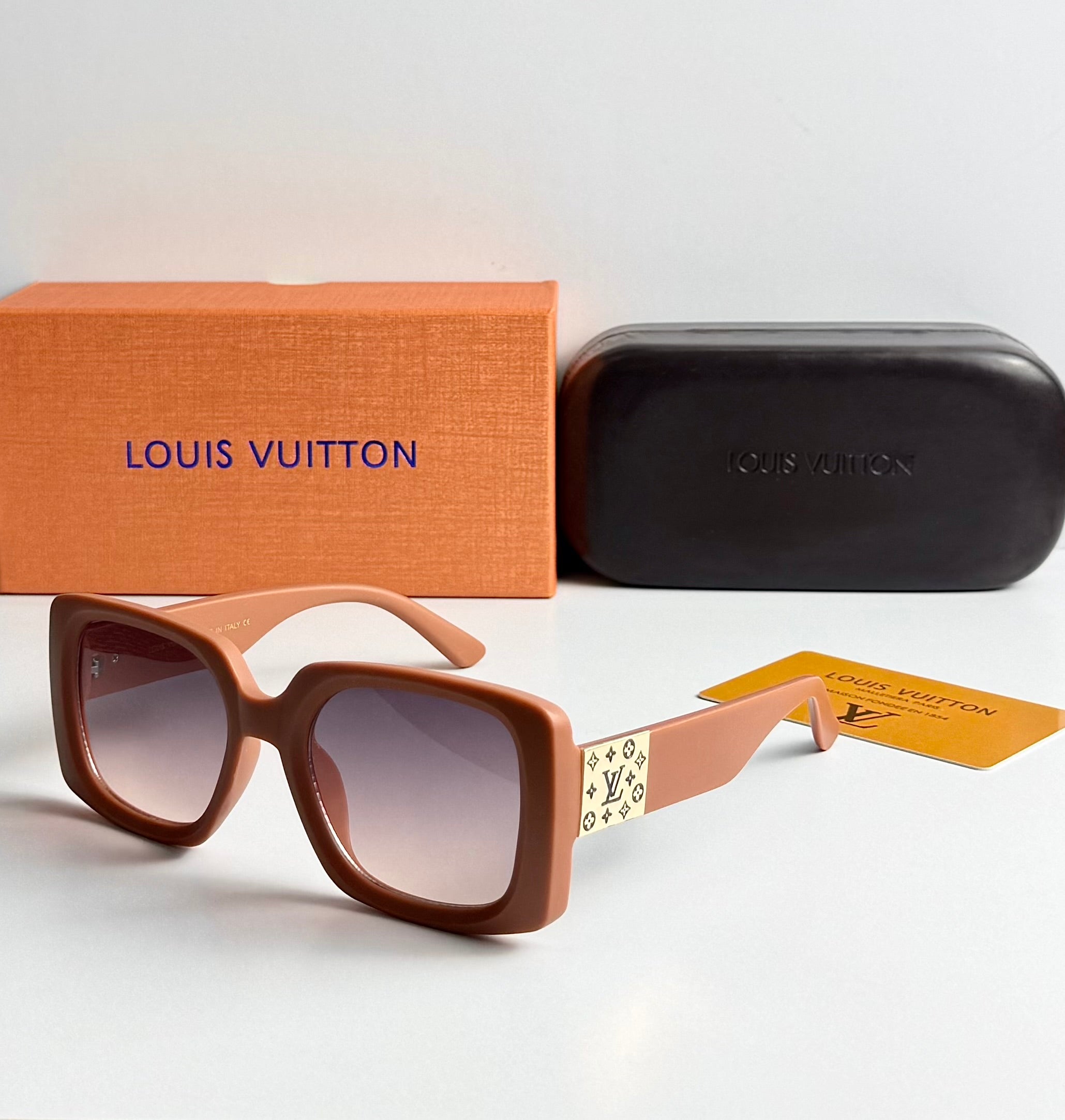 Louis Vuitton M6