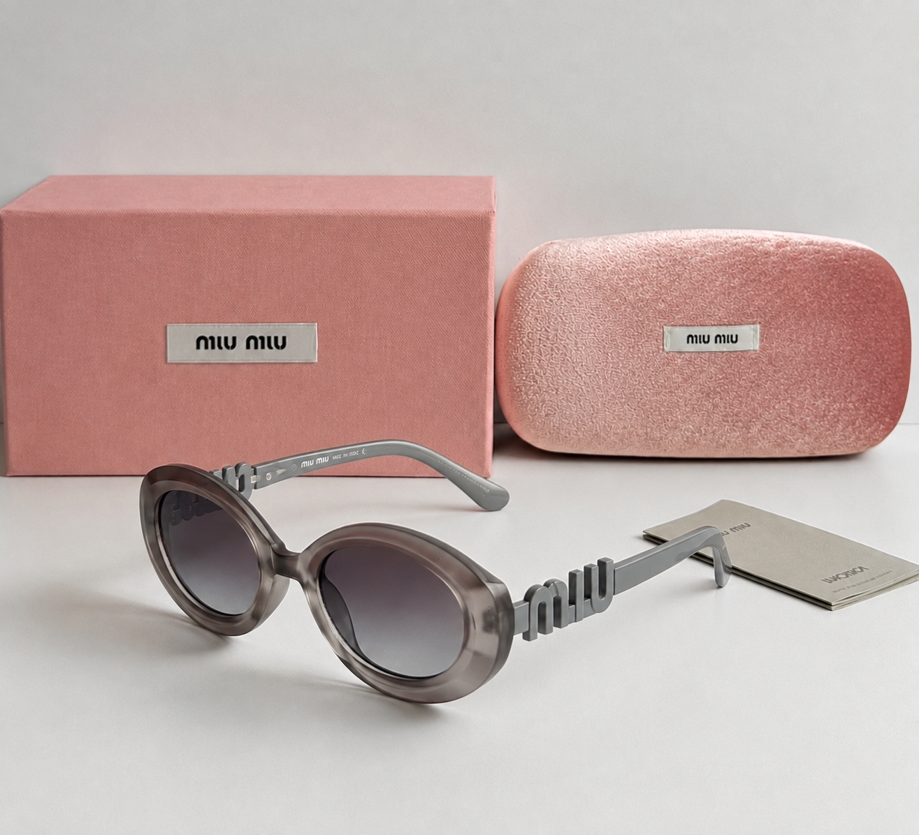 Miu miu M2