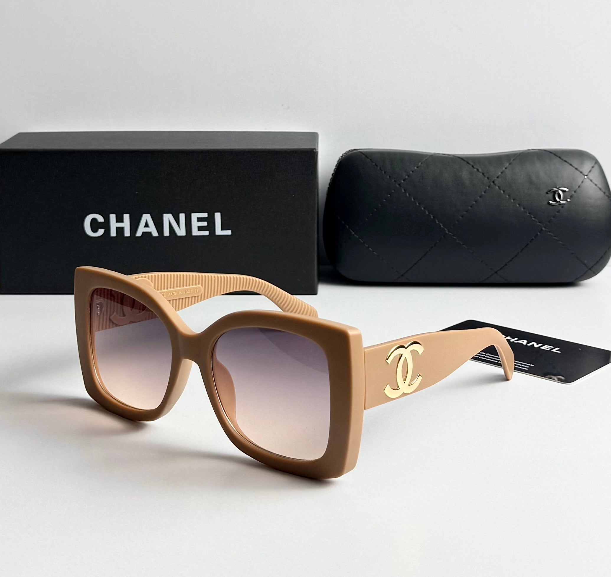 Chanel M2