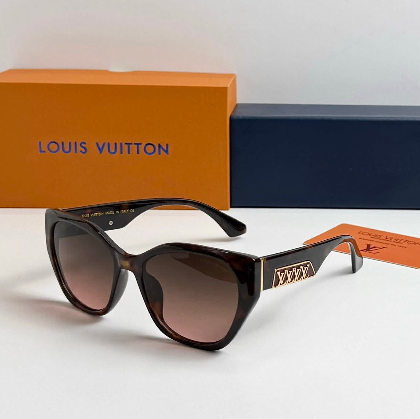 Louis Vuitton M2